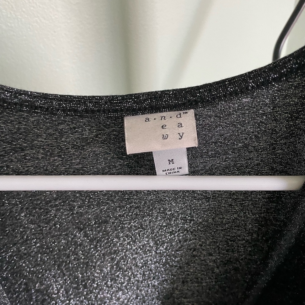 Sparkly low V neck long sleeve - Picture 4 of 5